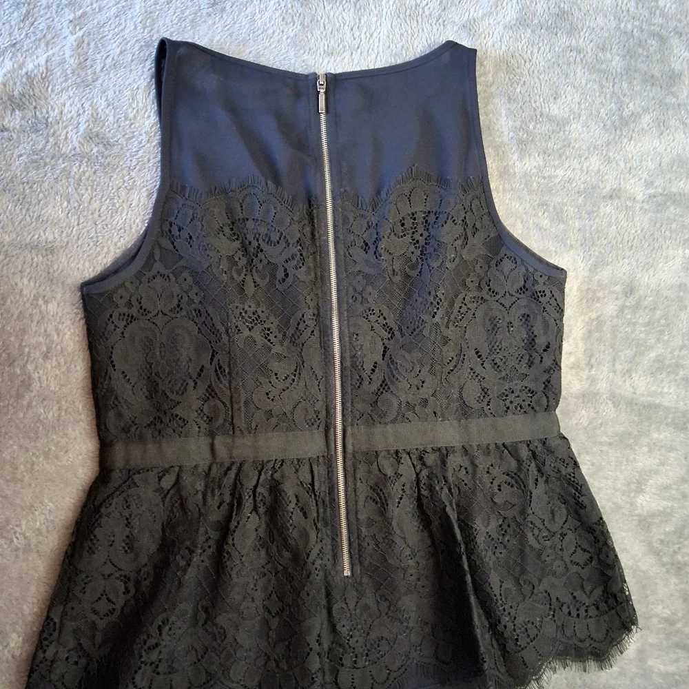 Ann Taylor Loft Lace Peplum Sleeveless Blouse Navy & Black Size 2 Petite - Picture 12 of 12